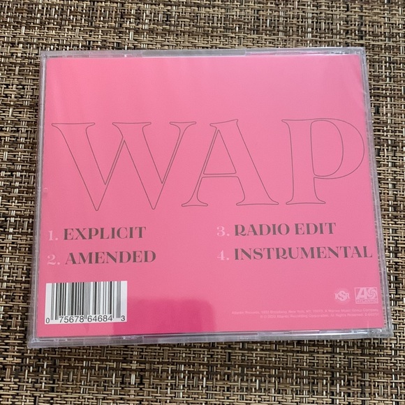 Cardi B Megan Thee Stallion WAP Signed (digital signature) CD - Picture 2 of 2